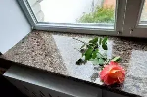 Гранітні підвіконня: вишуканість та надійність вашого дому