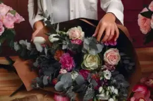 Замовити квіти, або як підготуватись до свята у Запоріжжі