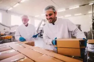 Робота пакувальником: чи можна гарно заробляти без спеціальної освіти