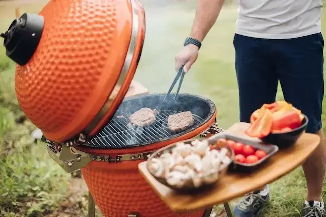 Kamado Joe — звезда на рынке грилей / Фото: user15285612 freepik.com