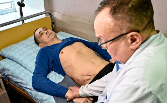 Пацієнт, якому провели операцію з пересадки нирки