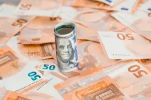 Актуальний курс валют у Запоріжжі на 23 травня
