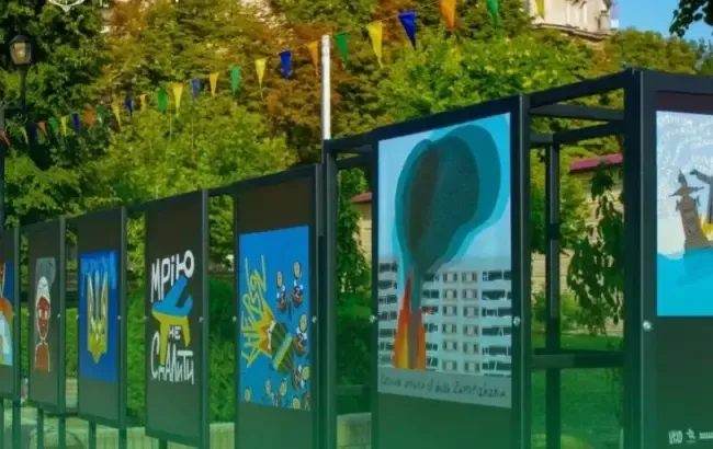 У всіх районах Запоріжжя з'явились "Плакати воєнного часу"