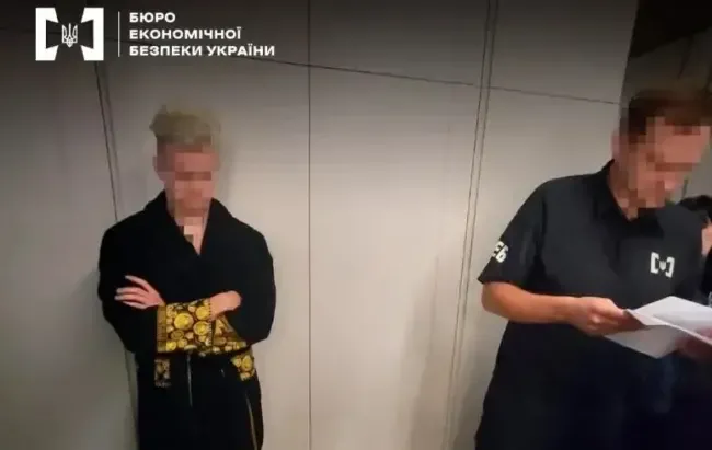 Слідчі БЕБ затримали відомого блогера Слобоженка за присвоєння понад 200 млн грн