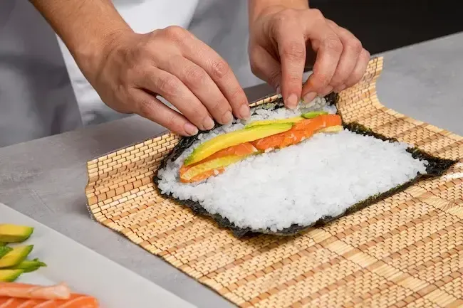 Современные тренды в мире суши: инновационные сочетания вкусов и ингредиентов