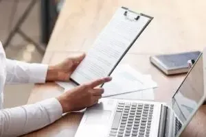 Чому важливо звертатися до професіоналів для перекладу документів?