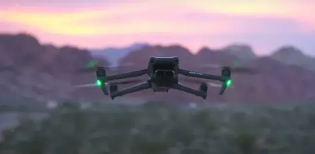 Технологічний прогрес: огляд ключових функцій DJI Mavic 3 Pro