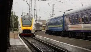 Потяг УЗ