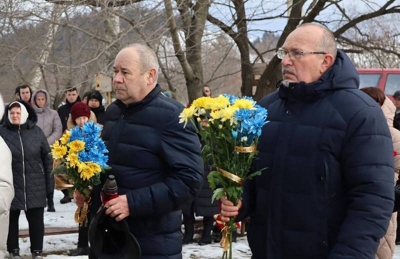 Пам'ятний меморіал Василю Медвійчуку
