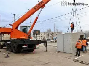 У Запоріжжі встановлять 17 бетонних укриттів