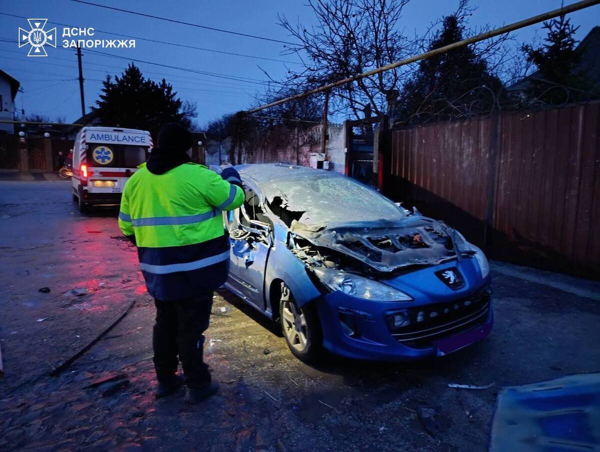 В Малокатеринівці дрон влучив у авто