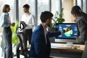 Як Google Workspace трансформує бізнес-процеси в освіті, медицині та корпоративному секторі