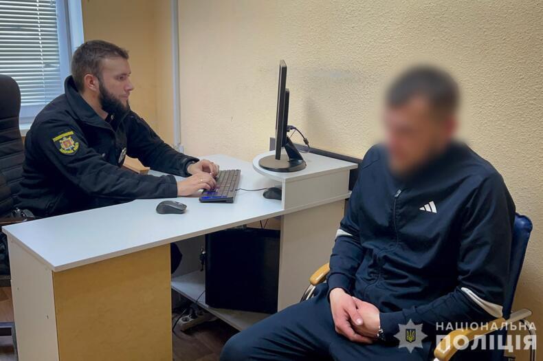 У Запоріжжі в житловому будинку вбили чоловіка