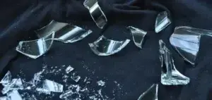 У Запоріжжі дитина проковтнула шматок скла