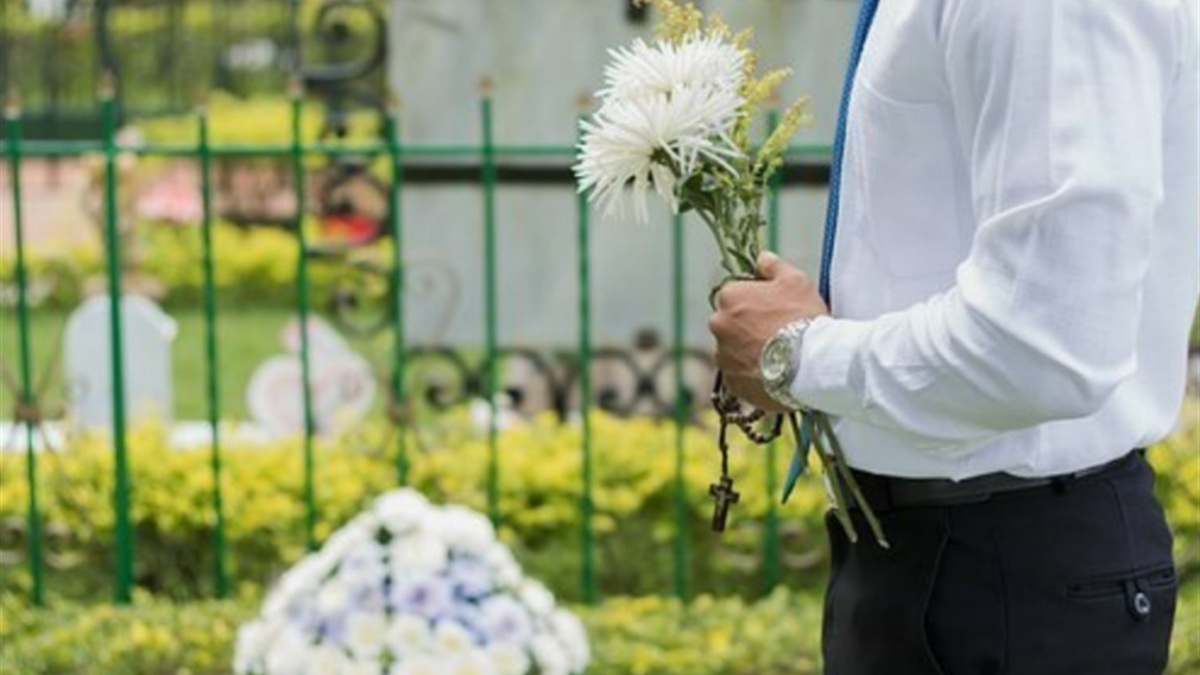 Як часто можна ходити на кладовище 