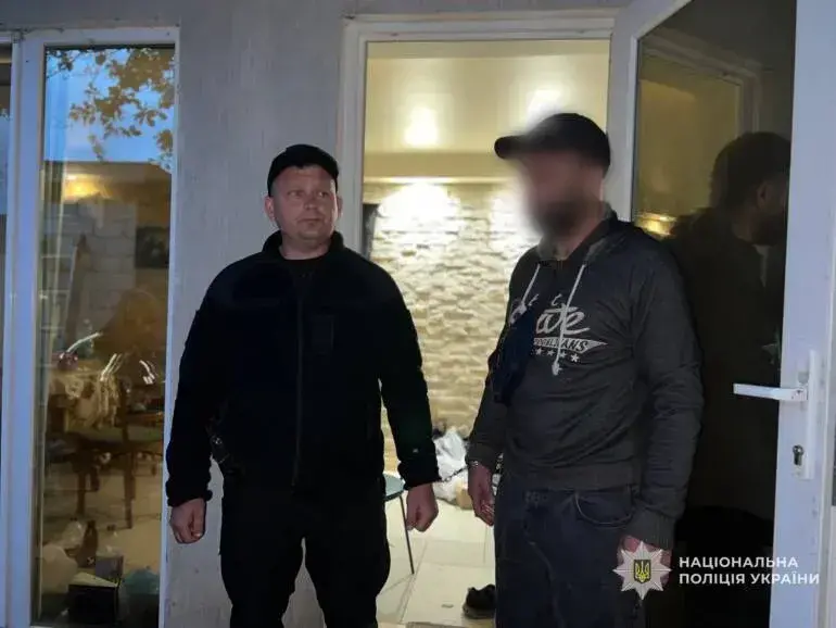 На Запоріжжі чоловік застрелив свого пасинка і закопав труп у кар’єрі