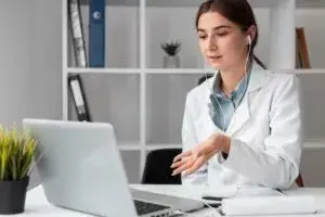 Чому варто обрати консультацію дієтолога онлайн?