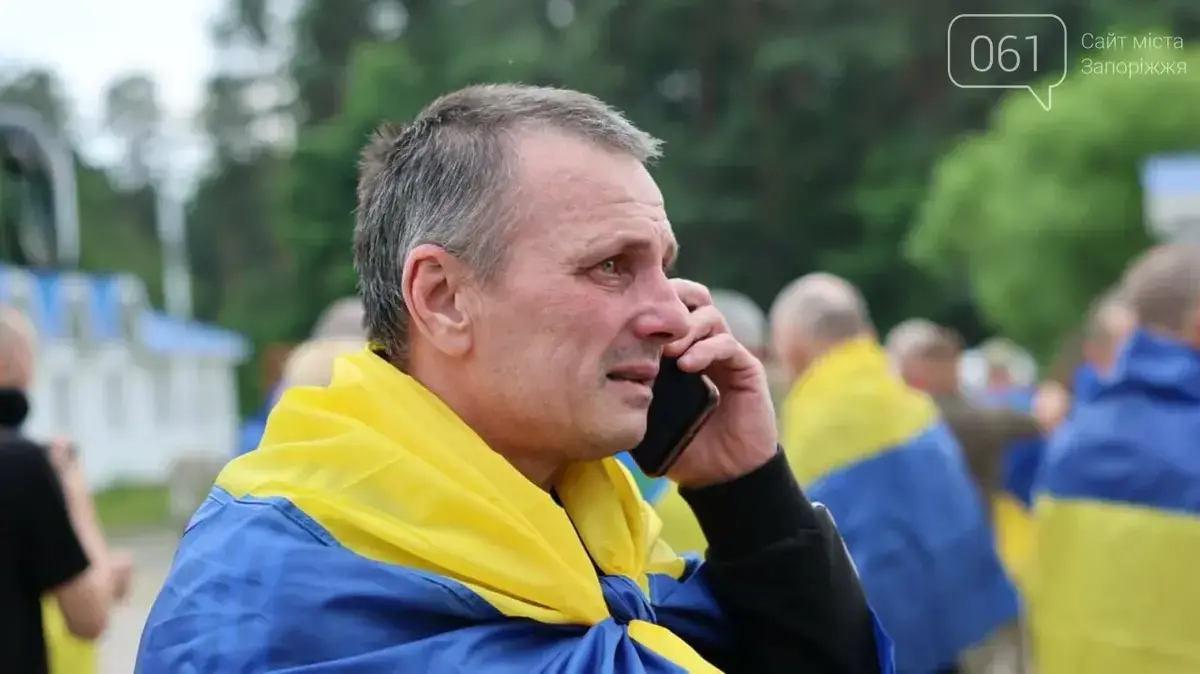 Запоріжжя зустрічає своїх: з полону повернулись ще семеро захисників 