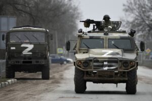 Росіяни стягують техніку