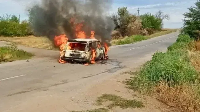 На Запоріжжі російський дрон влучив у цивільне авто