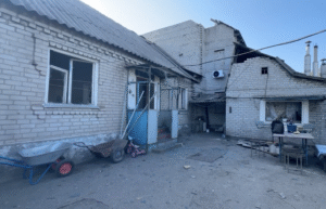Житловий двір, де дрон вбив жінку