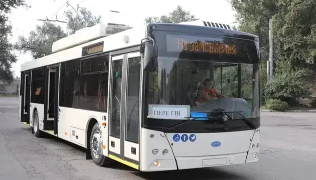 Тролейбусні маршрути Запоріжжя "розривають" навпіл: як сьогодні курсує транспорт 