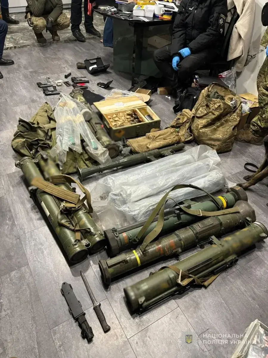Розправа в стилі 90-х: запоріжець розстріляв іноземця, спалив тіло та намагався збути його авто