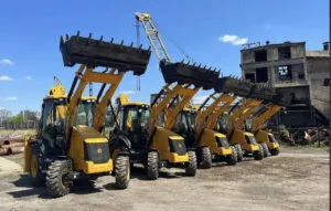 Японська техніка вже в Запоріжжі: місто отримало 12 одиниць спецтехніки 