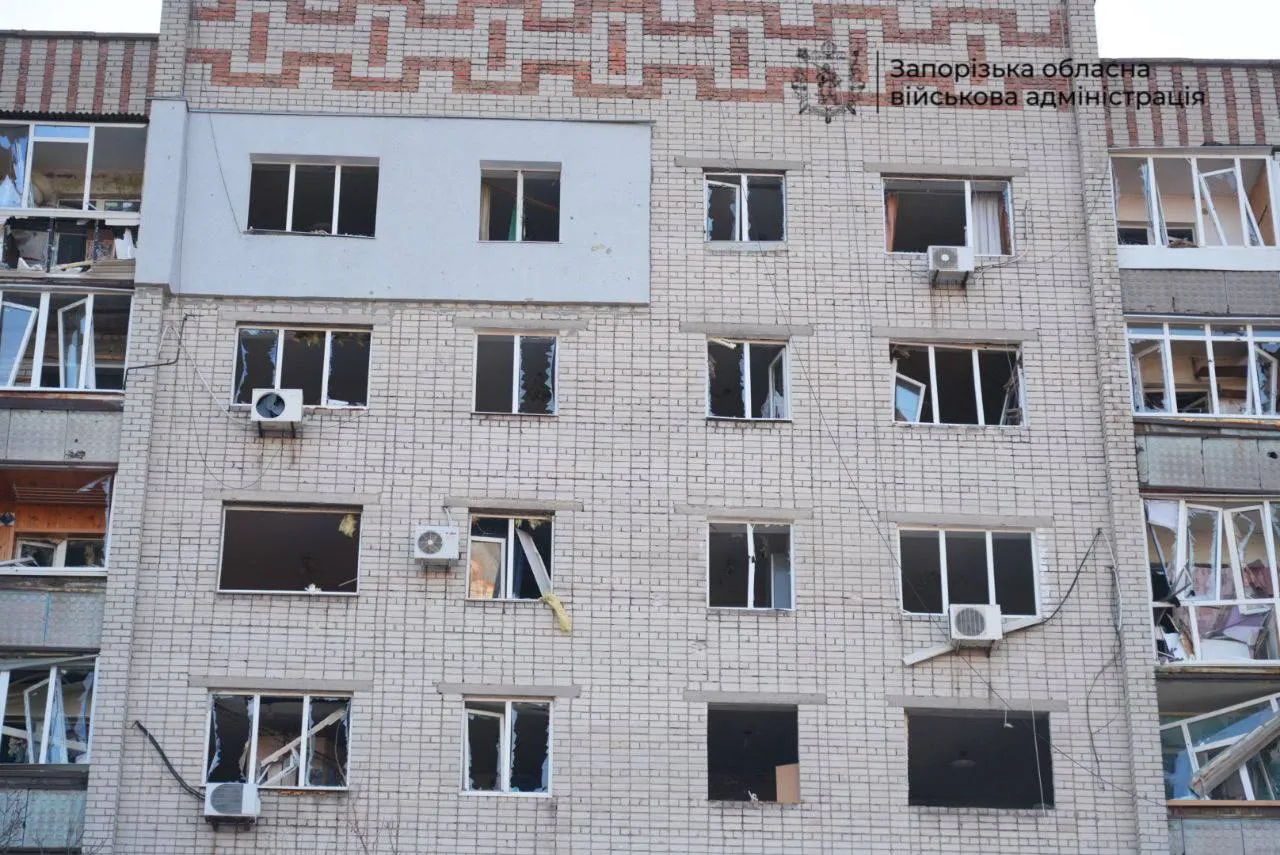 Потужний удар КАБами по Запоріжжю: є загиблий, 19 поранених та зруйновані будинки