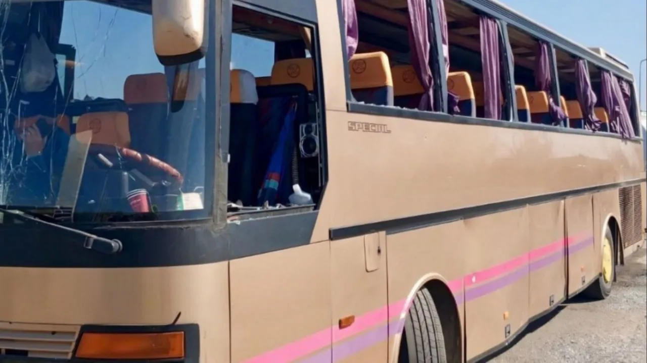 Обстріл автобуса з дітьми із Запоріжжя: що відомо про стан потерпілих