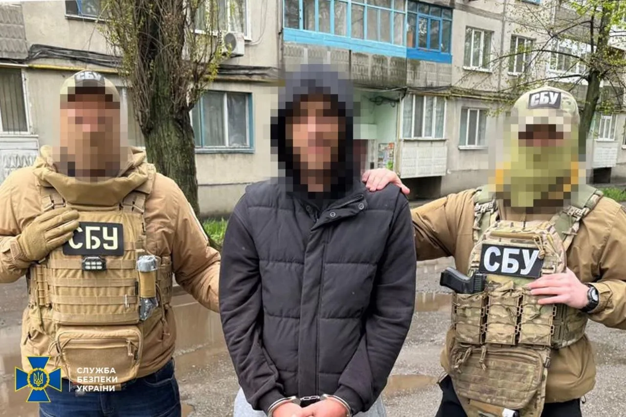 Торгівлю зброєю та боєприпасами зупинили правоохоронці на Запоріжжі