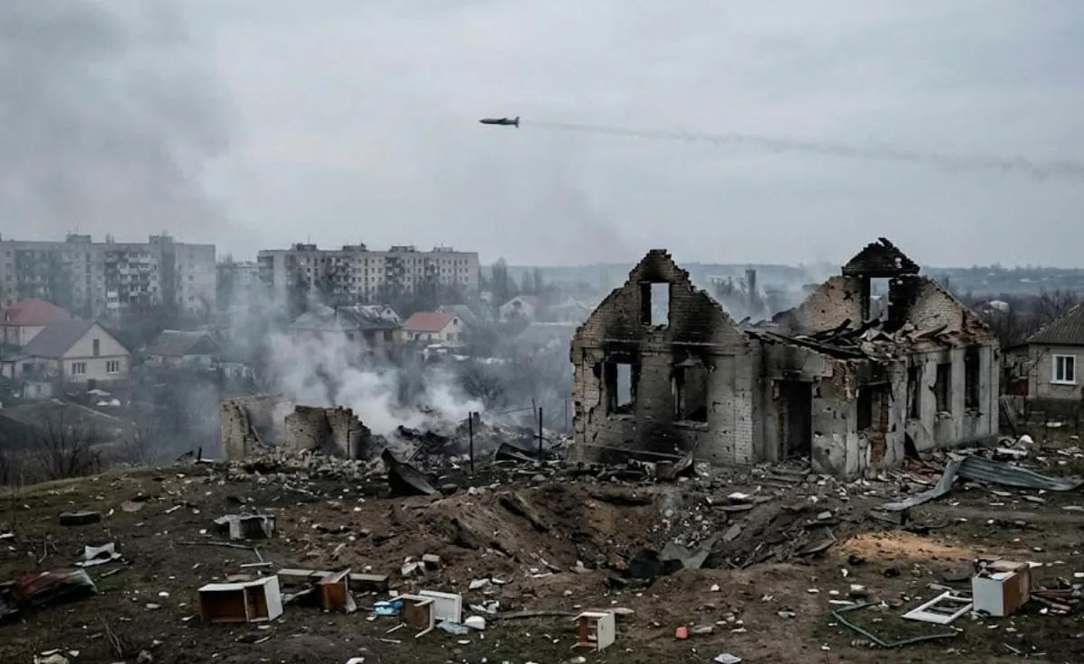Росіяни скинули авіабомбу на Щасливе, є постраждалі