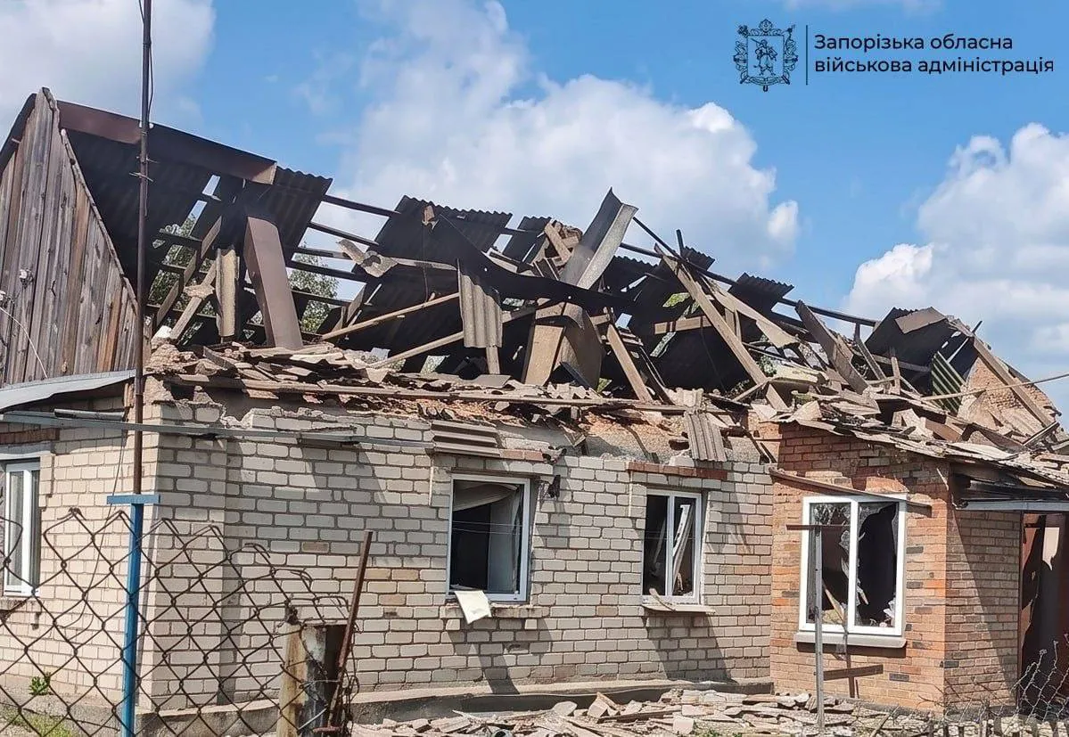 Троє поранених: наслідки масованих атак окупантів по Запорізькій області