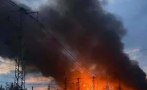 Вибухи і пожежа у Запоріжжі: місто атакували балістикою і дронами