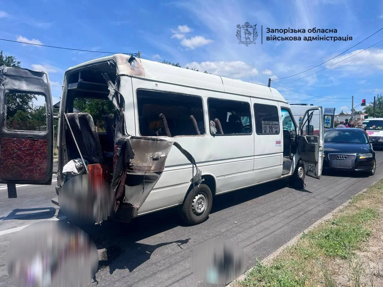 Дрон вдарив по маршрутці у Запоріжжі: э постраждалі