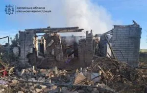 Ворог вдарив по Вільнянську: є поранені і люди під завалами