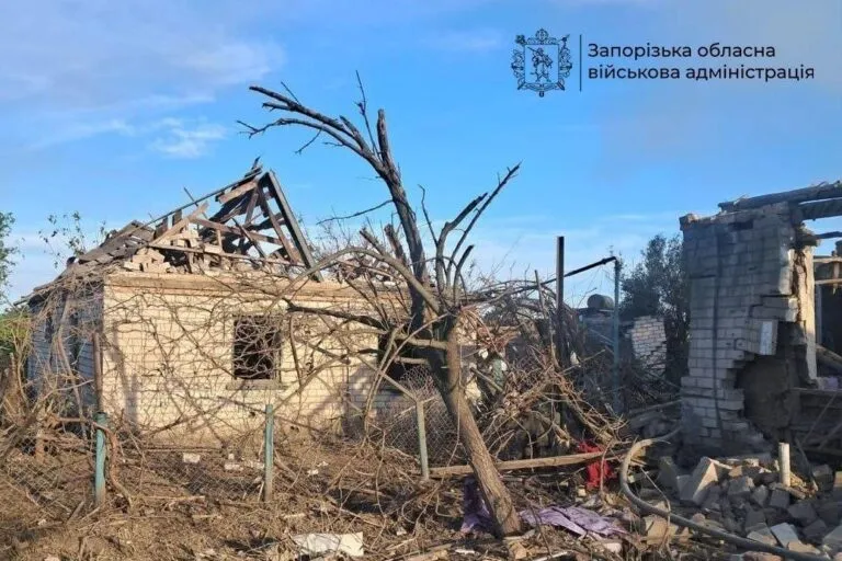 Один загиблий і 25 поранених: наслідки ворожих атак за добу на Запоріжжя