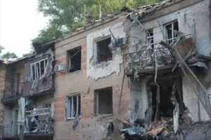 Семеро загиблих і 20 поранених: наслідки ворожих атак за добу на Запоріжжя