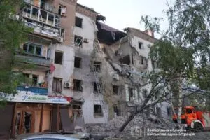 Запоріжжя під ударом КАБів: зруйновано будинки, є загиблі та поранені