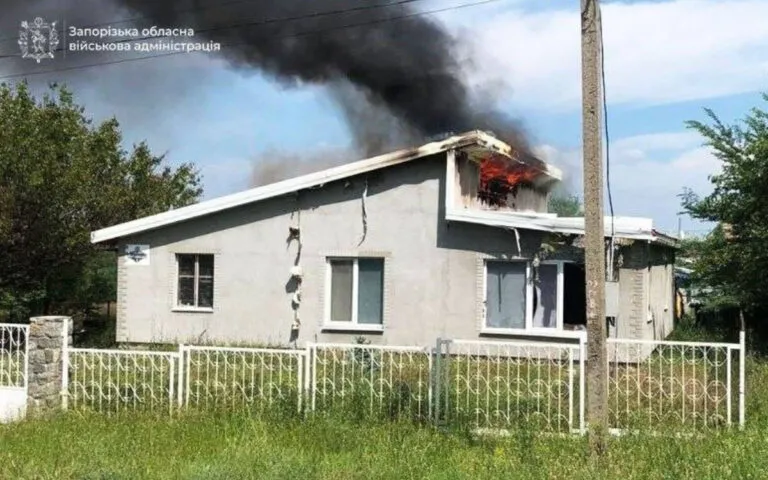 Запоріжжя у крові: загинула людина, ще 16 постраждали від ворожих ударів