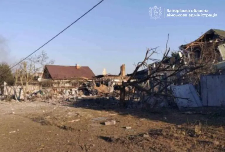 Троє людей загинули, ще 20 дістали поранення внаслідок атак по Запоріжжю