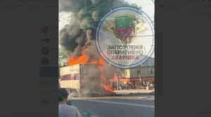 Російський БпЛА влучив у вантажний автомобіль у Запоріжжі: перші подробиці