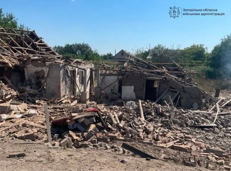 Одна людина загинула, четверо поранені: наслідки ворожих ударів по Запорізькій області за останню добу
