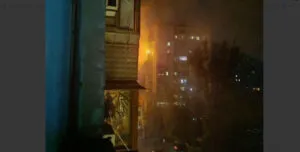 Росіяни вдарили дронами по багатоповерхівці в Запоріжжі: понад 10 поранених