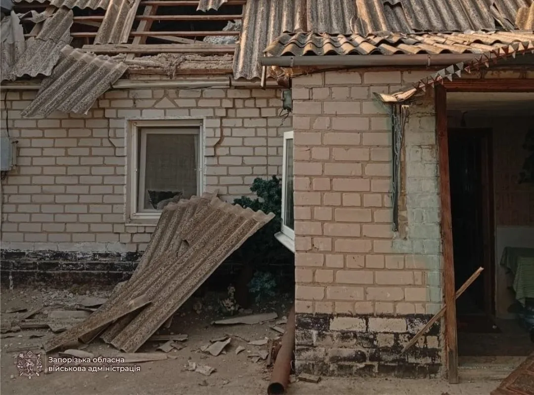 Одна людина загинула, 25 поранені: армія РФ завдала майже 900 ударів по Запорізькій області