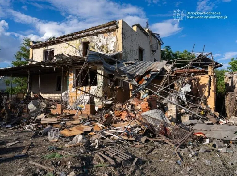 Загиблий та семеро поранених: армія РФ завдала понад 700 ударів по Запорізькій області